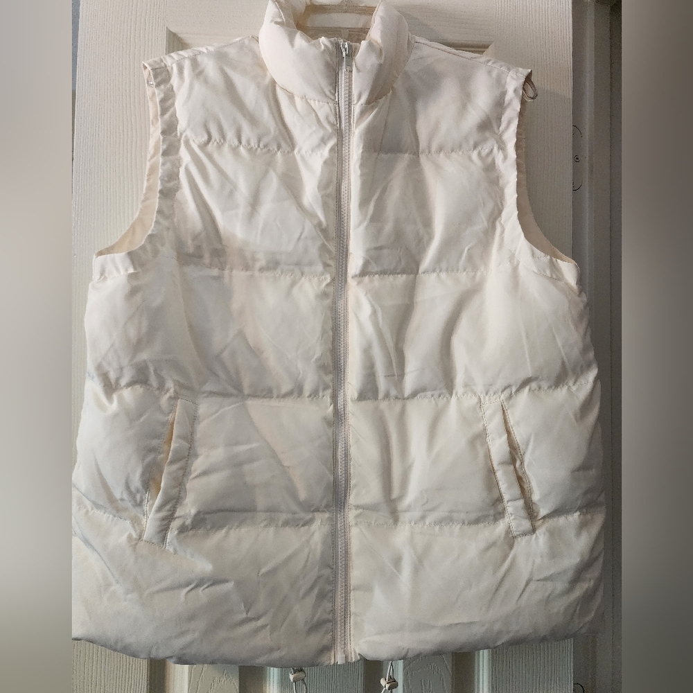 NWT Automet Women's Cream Puffer Vest